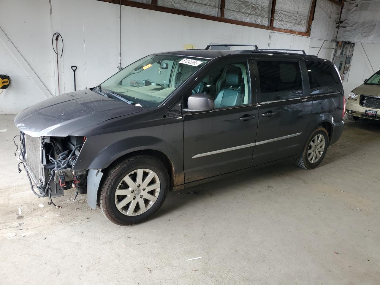 CHRYSLER TOWN & COUNTRY TOURING