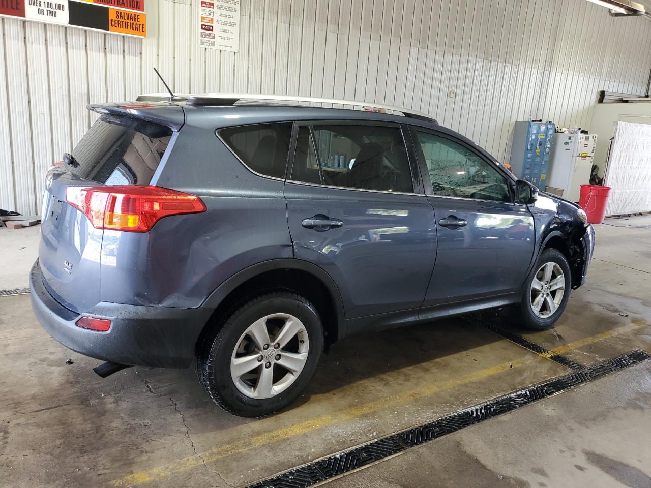 TOYOTA RAV4 XLE