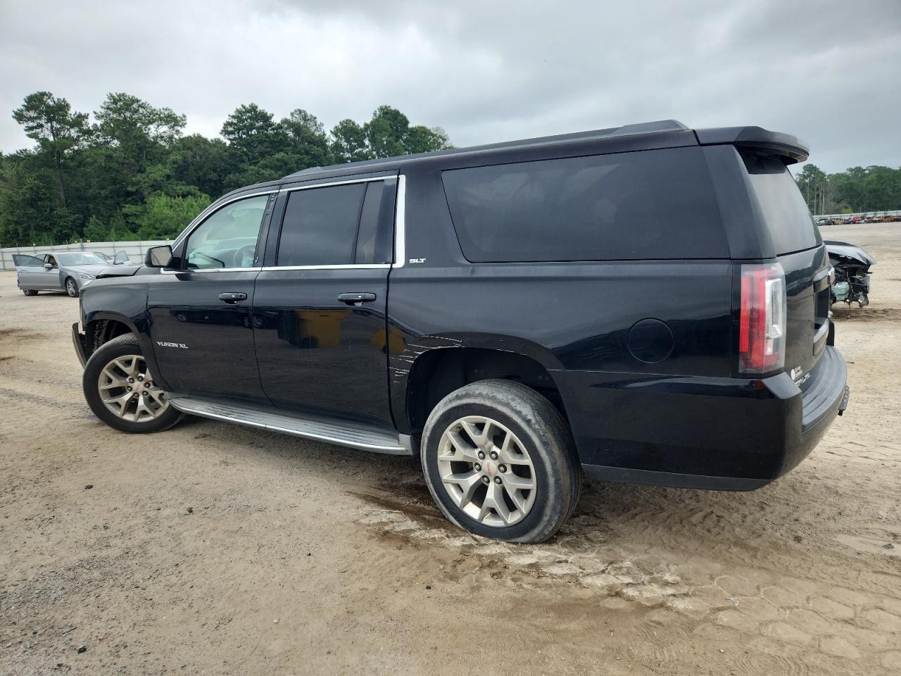 GMC YUKON C1500 SLT