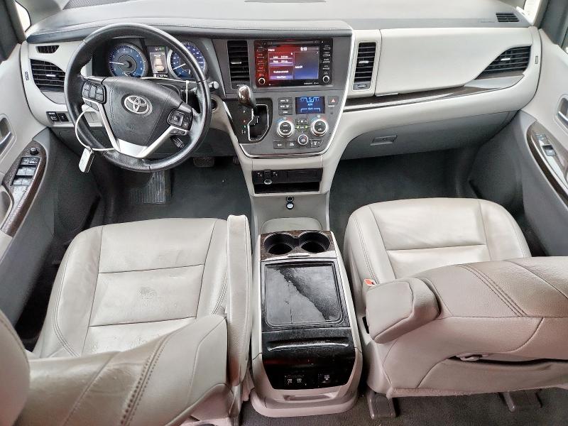 2019 TOYOTA SIENNA XLE 5TDYZ3DC1KS991546