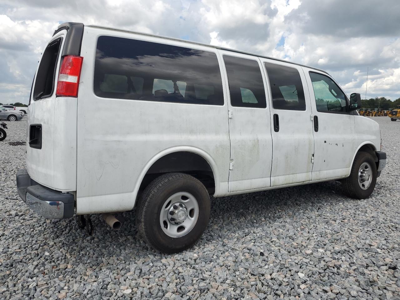 CHEVROLET EXPRESS LT