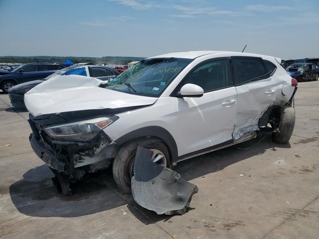 HYUNDAI TUCSON SE