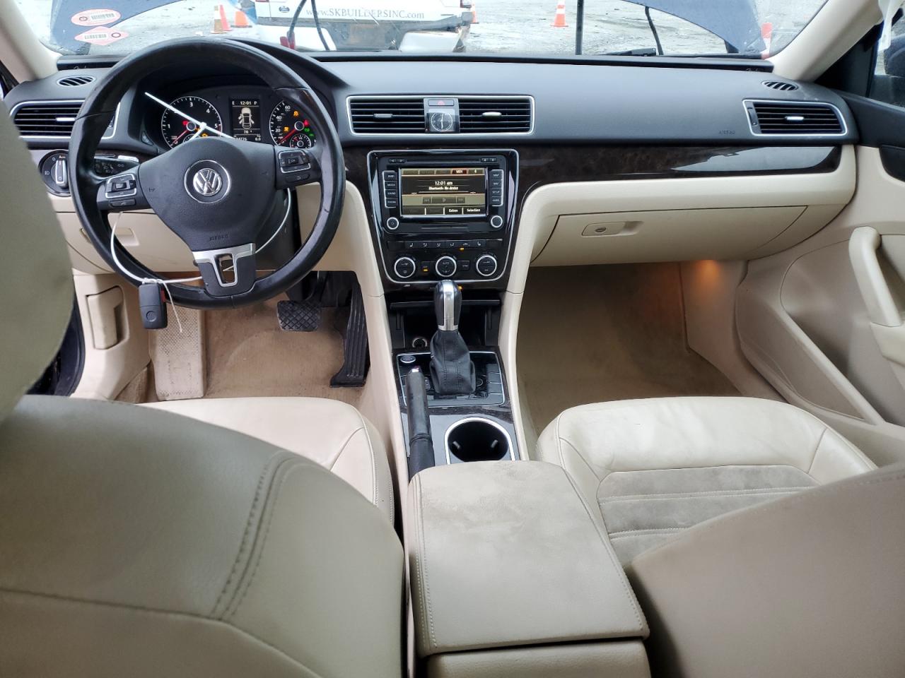 VOLKSWAGEN PASSAT SEL