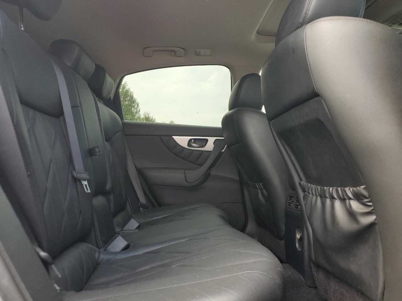 INFINITI FX35