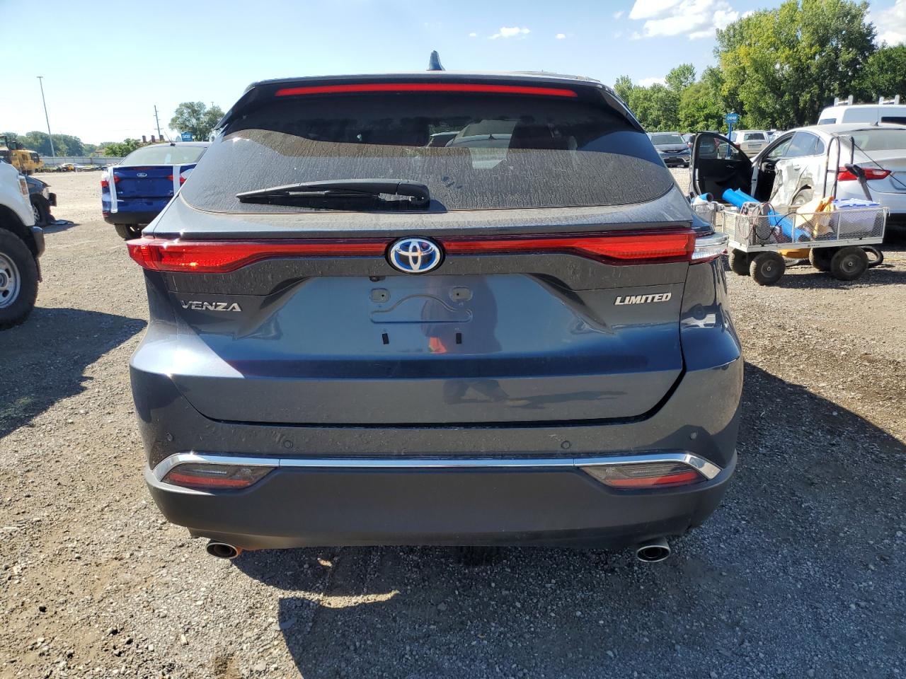 TOYOTA VENZA LE