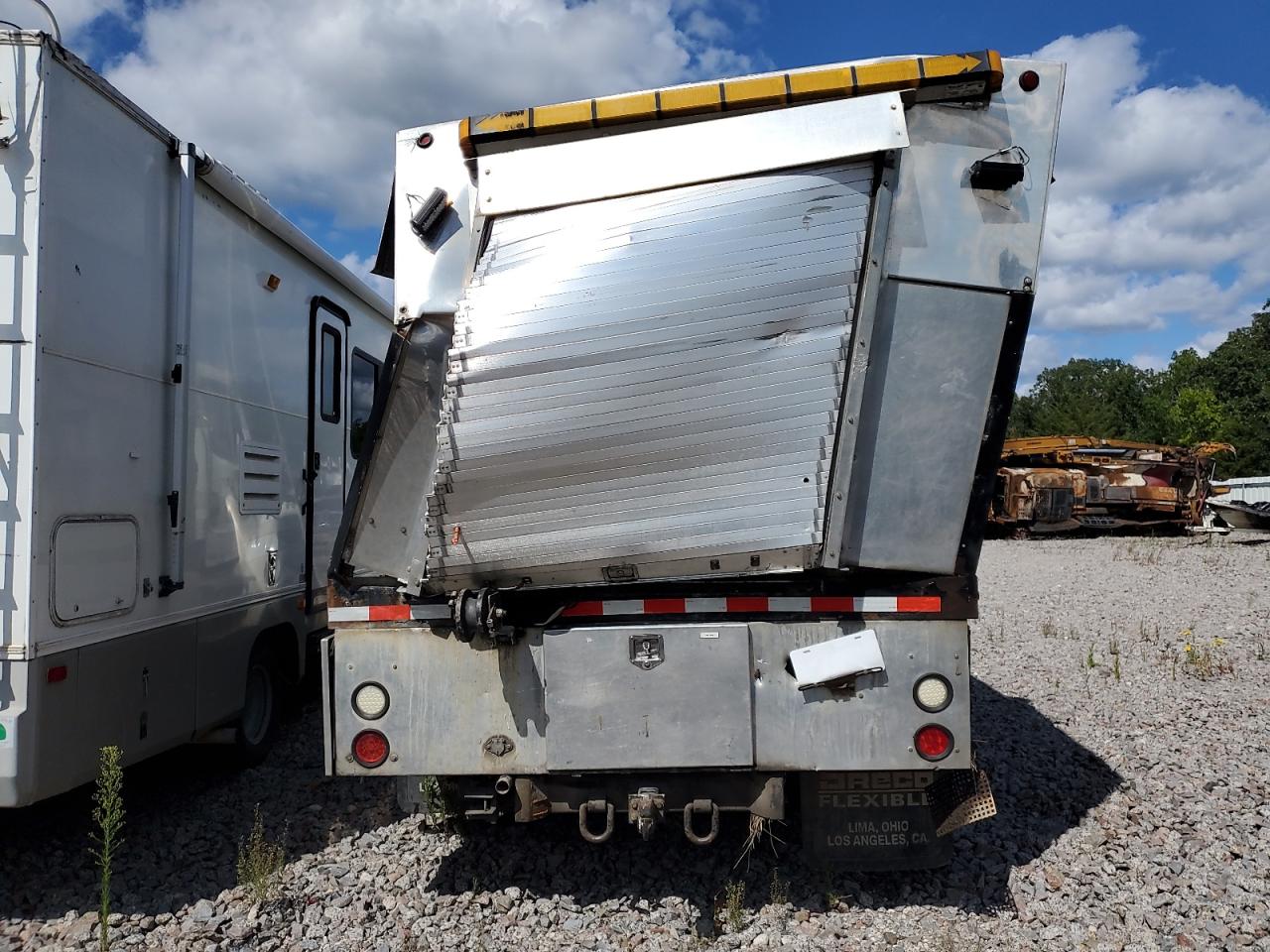 Lot #3261341502 2008 FREIGHTLINER M2 106 MED