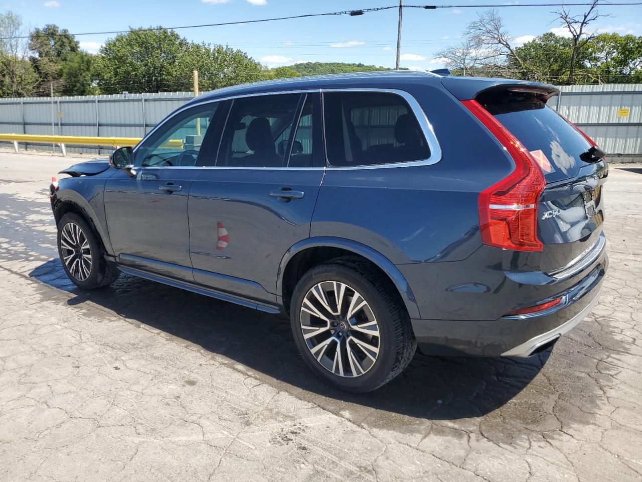 VOLVO XC90 T5 MOMENTUM