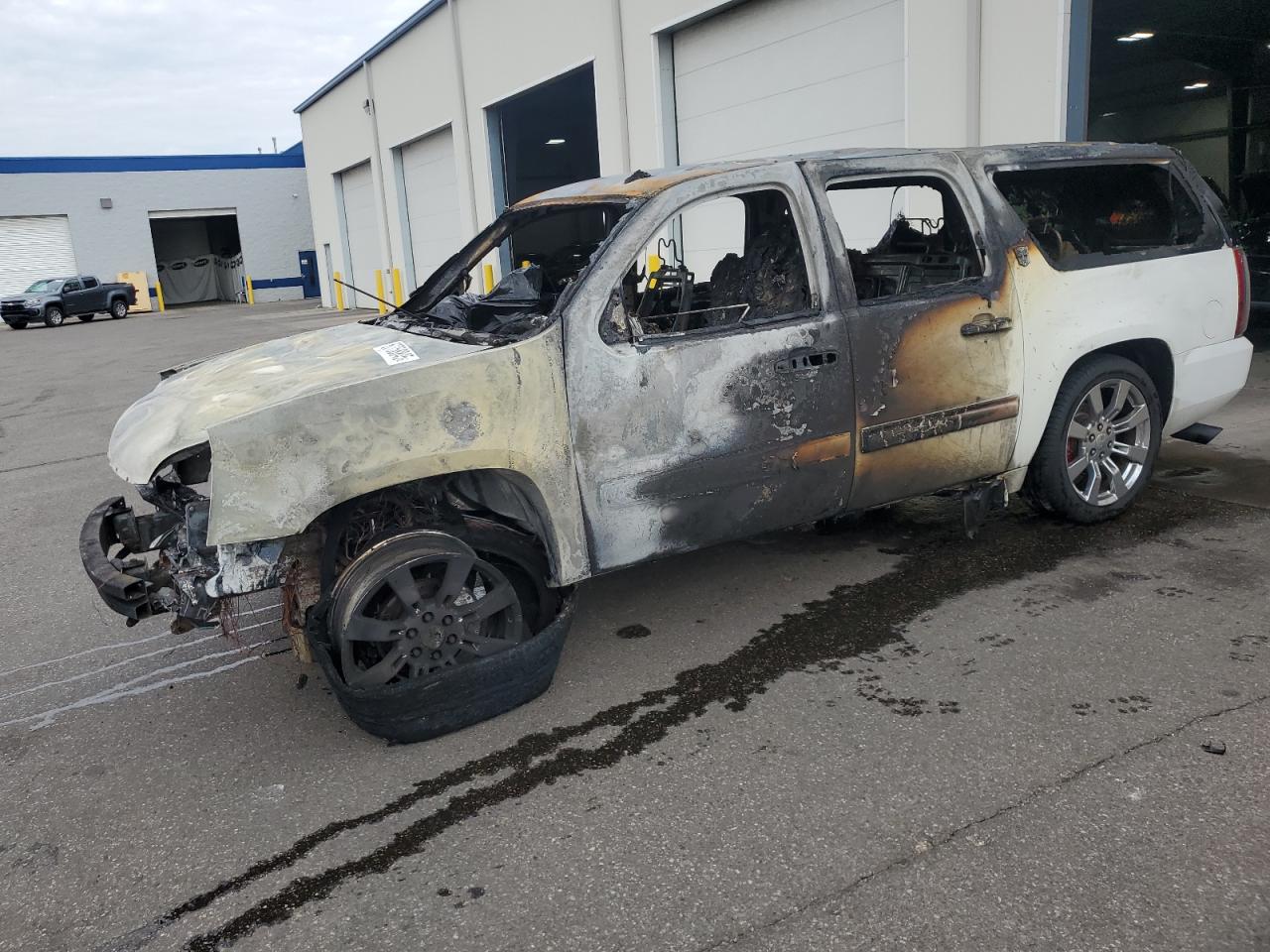 GMC YUKON K1500 SLT