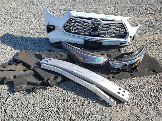 2022 TOYOTA HIGHLANDER 5TDZZRAH7NS141674