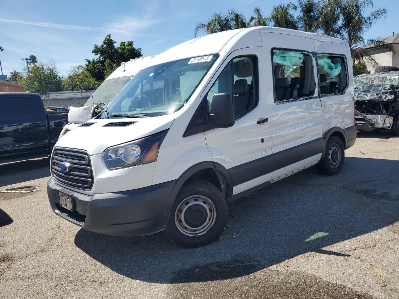Vehicle photo