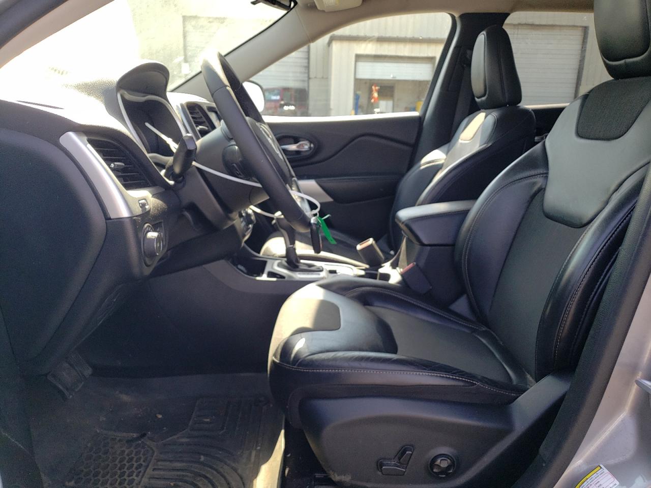 JEEP GRAND CHEROKEE LATITUDE PLUS