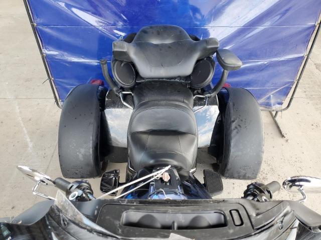 2017 HARLEY-DAVIDSON FLHTCUTG T 1HD1MAD18HB860101