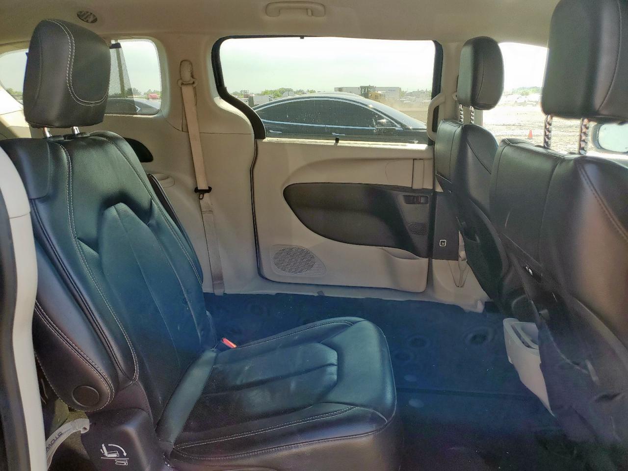 CHRYSLER PACIFICA TOURING L