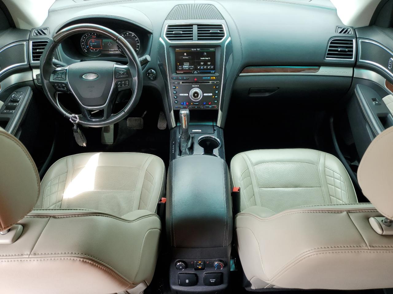 FORD EXPLORER PLATINUM