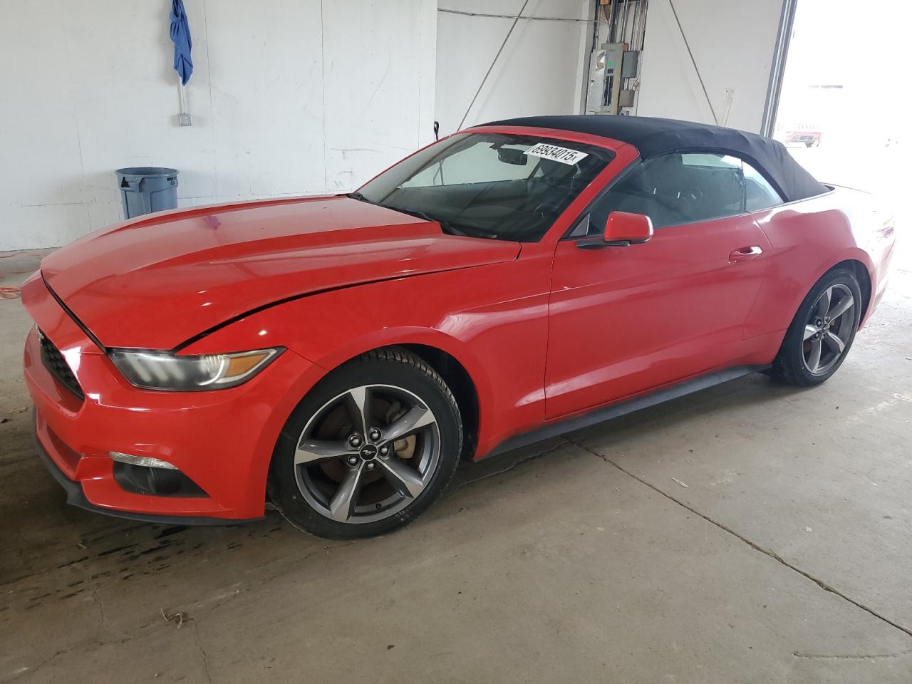 FORD MUSTANG