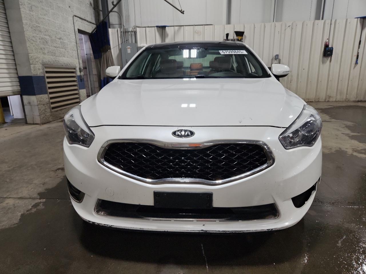 KIA CADENZA PREMIUM