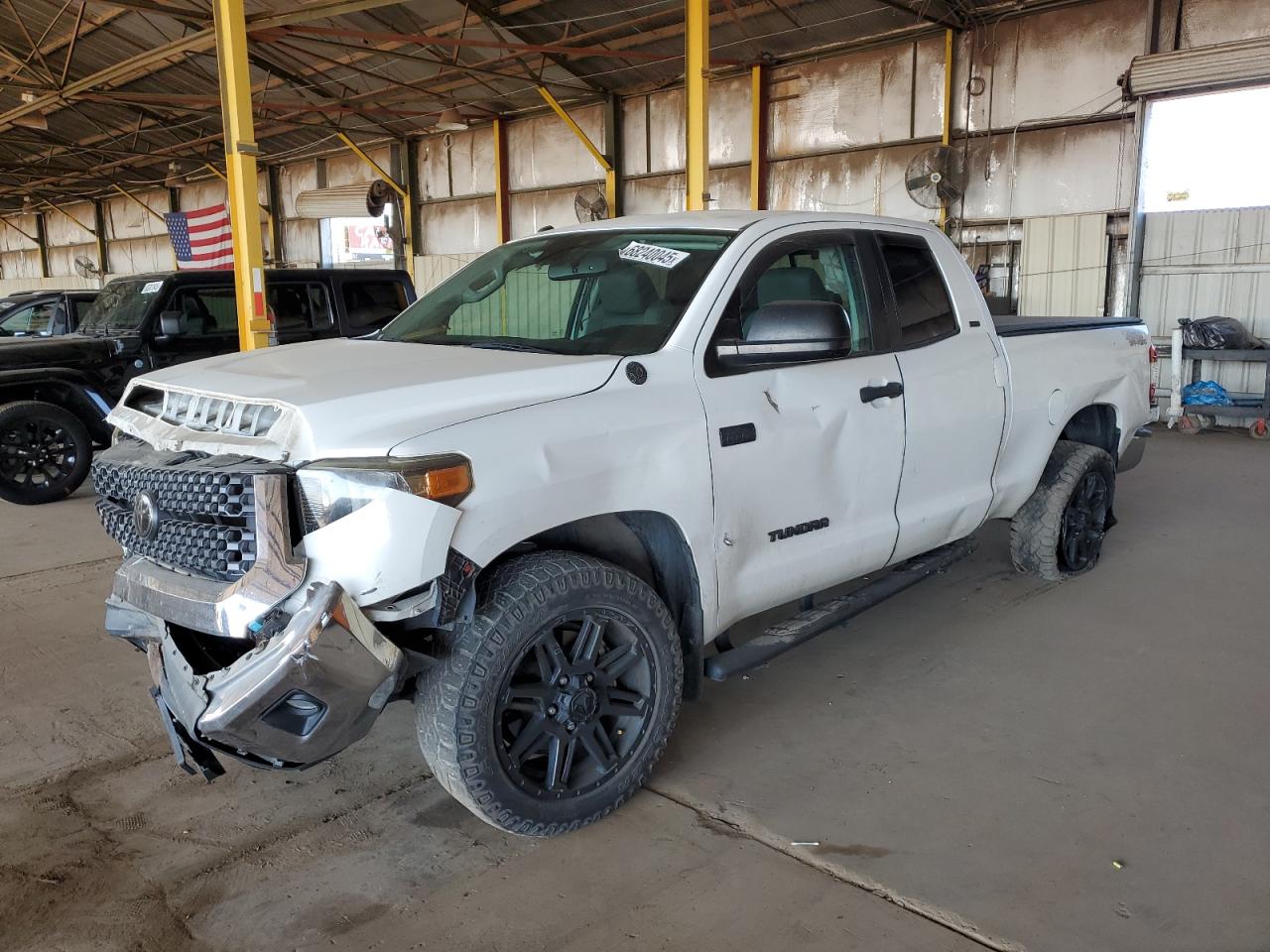 TOYOTA TUNDRA DOUBLE CAB SR