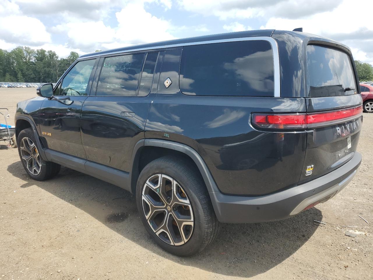 RIVIAN R1S LAUNCH EDITION
