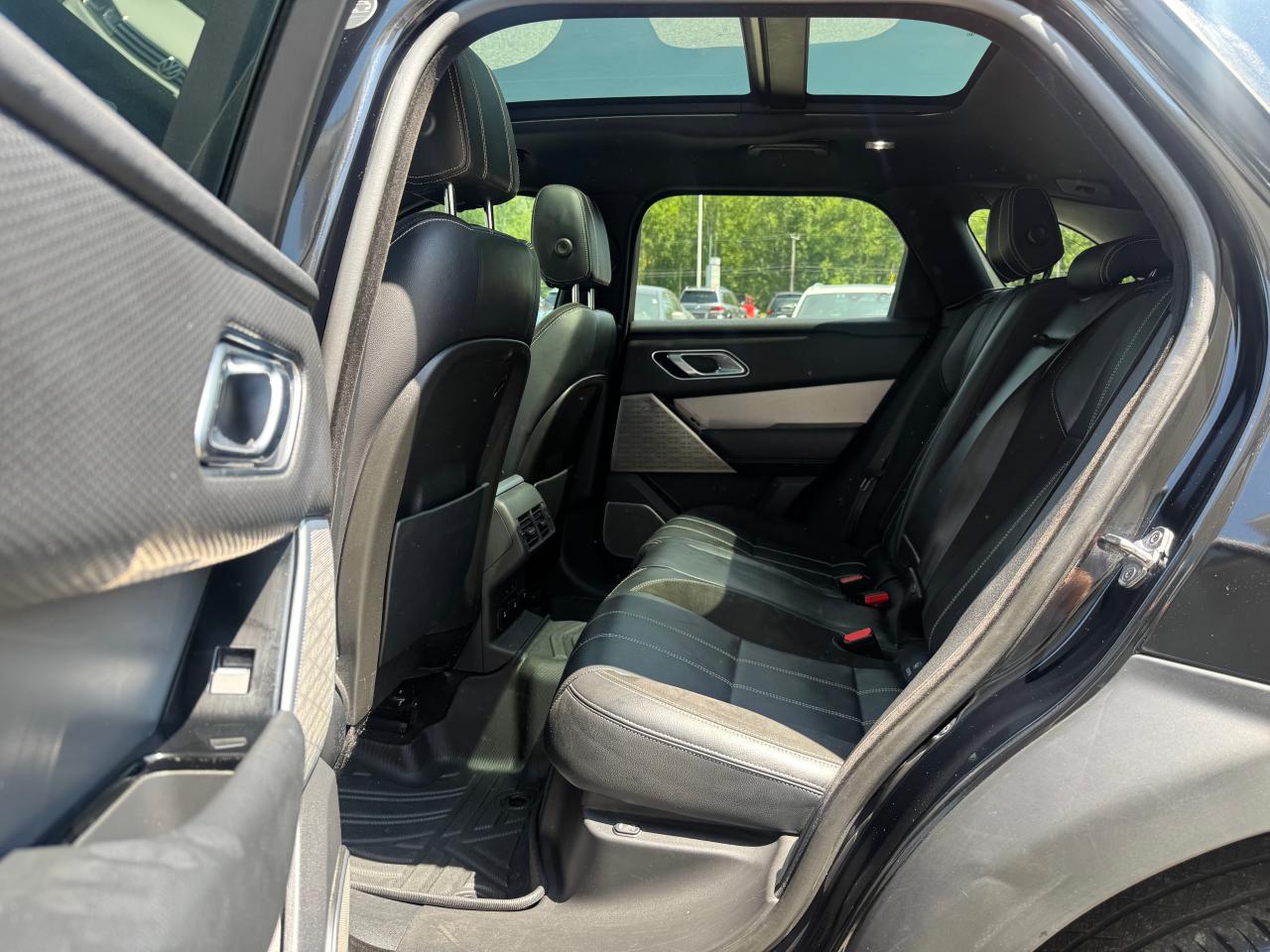 LAND ROVER RANGE ROVER R-DYNAMIC SE