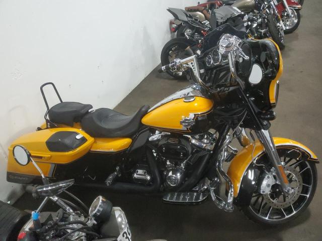 HARLEY-DAVIDSON FLHXSE