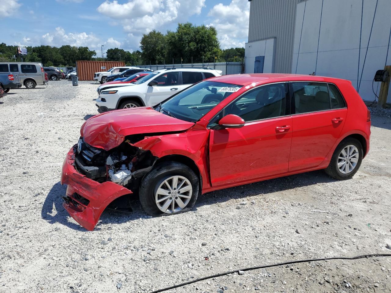 VOLKSWAGEN GOLF