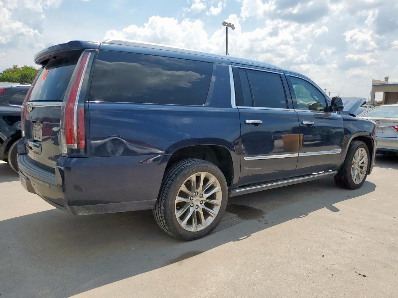 CADILLAC ESCALADE ESV PLATINUM