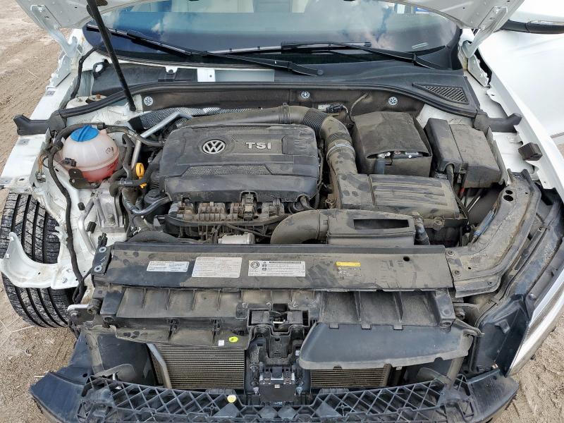 2017 VOLKSWAGEN PASSAT SE 1VWBT7A39HC014388