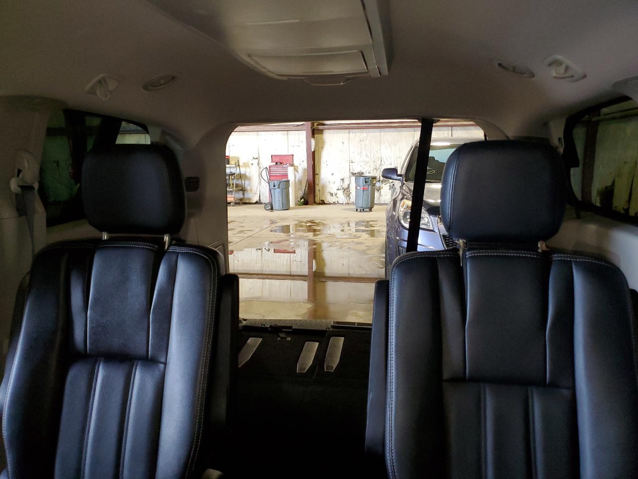 CHRYSLER TOWN & COUNTRY TOURING