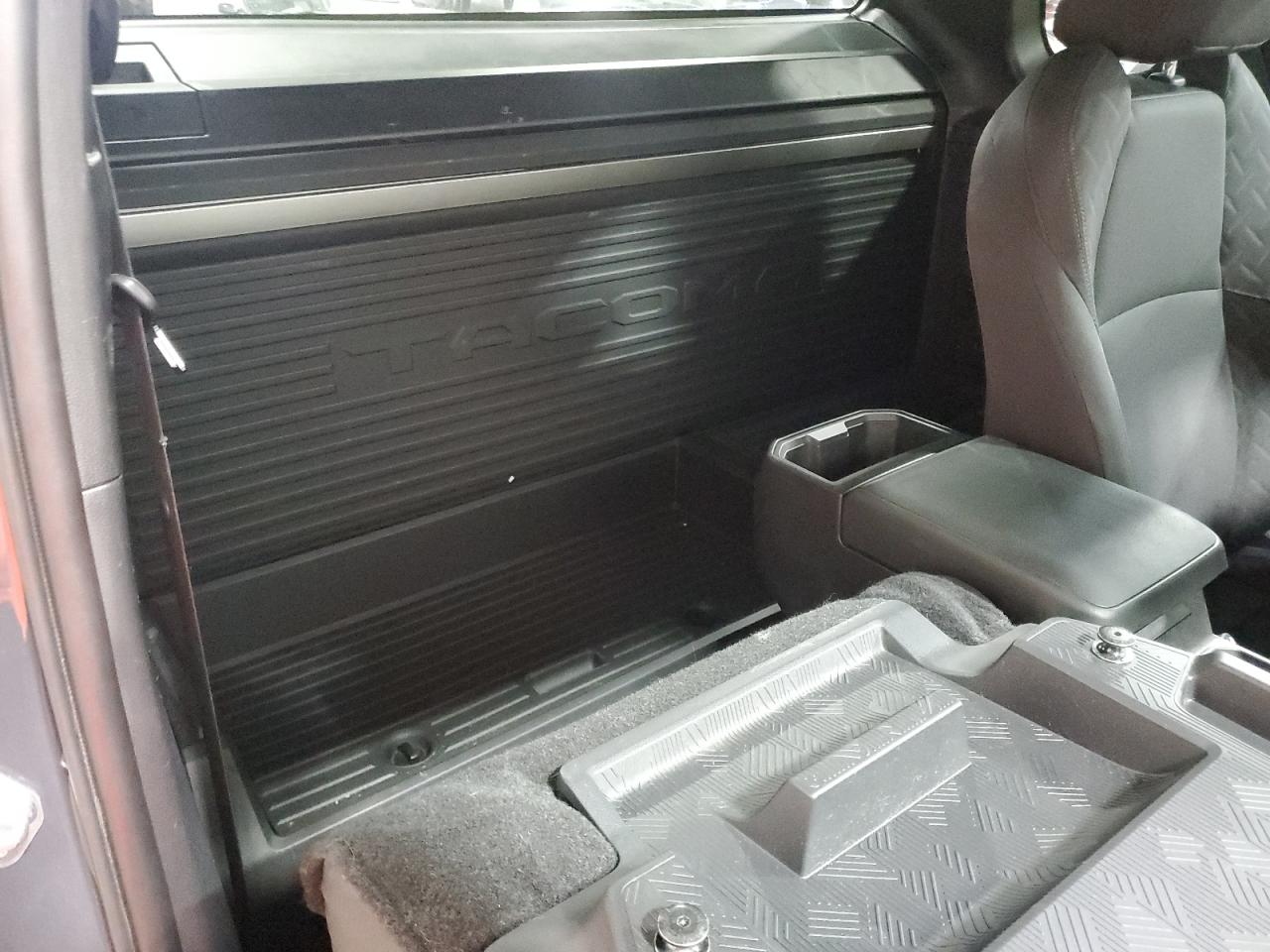 TOYOTA TACOMA XTRACAB