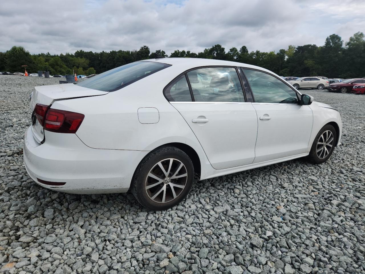VOLKSWAGEN JETTA SE