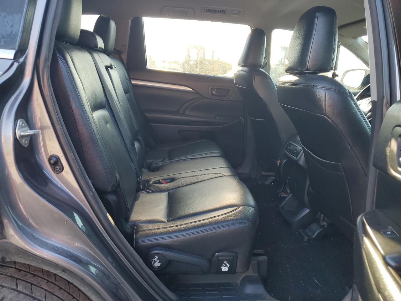 TOYOTA HIGHLANDER LE