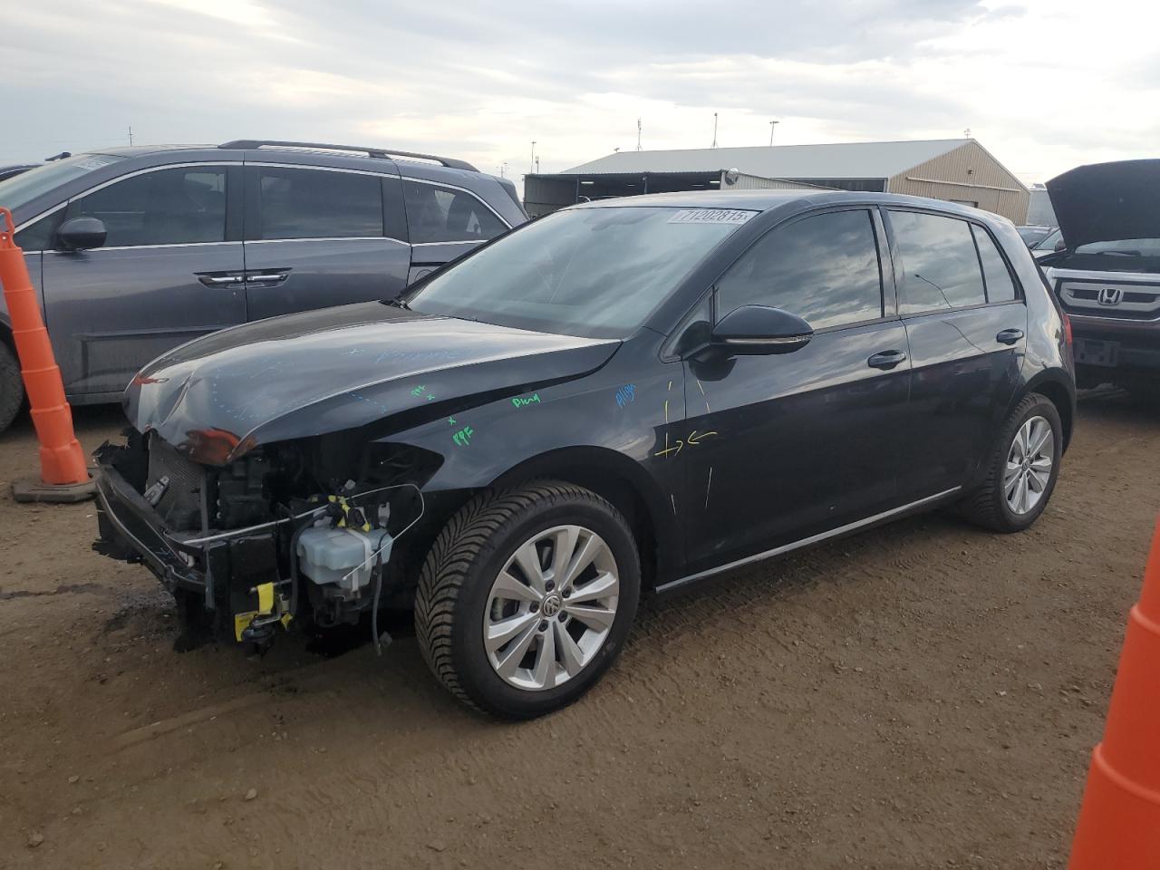 VOLKSWAGEN GOLF S