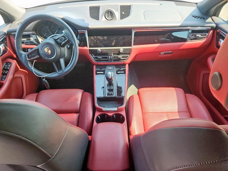 2024 PORSCHE MACAN BASE WP1AA2A51RLB00030