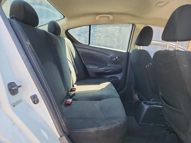 2019 NISSAN VERSA S 3N1CN7AP8KL881543