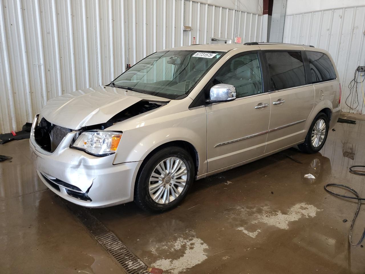 CHRYSLER TOWN & COUNTRY LIMITED