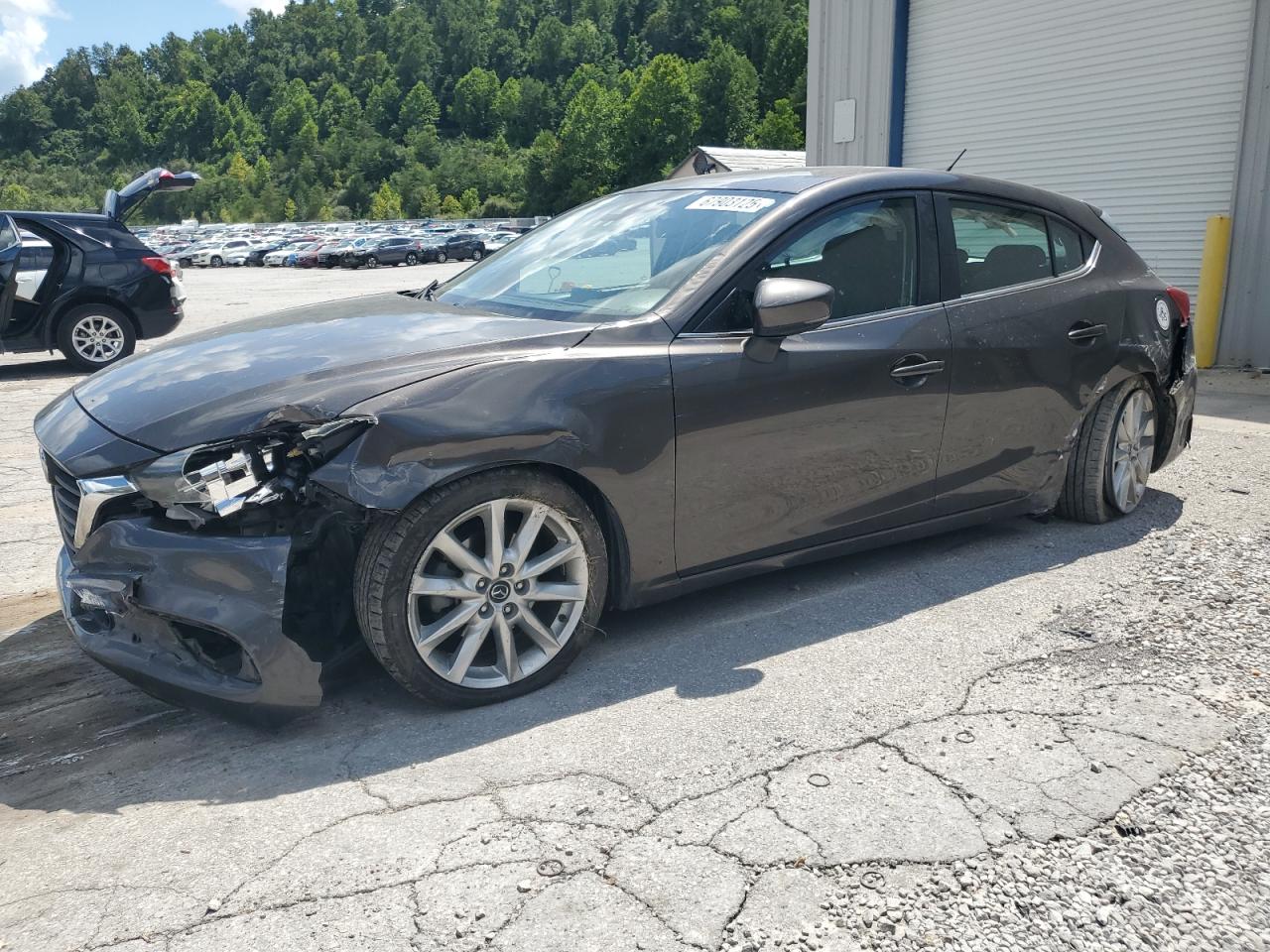 MAZDA 3 TOURING