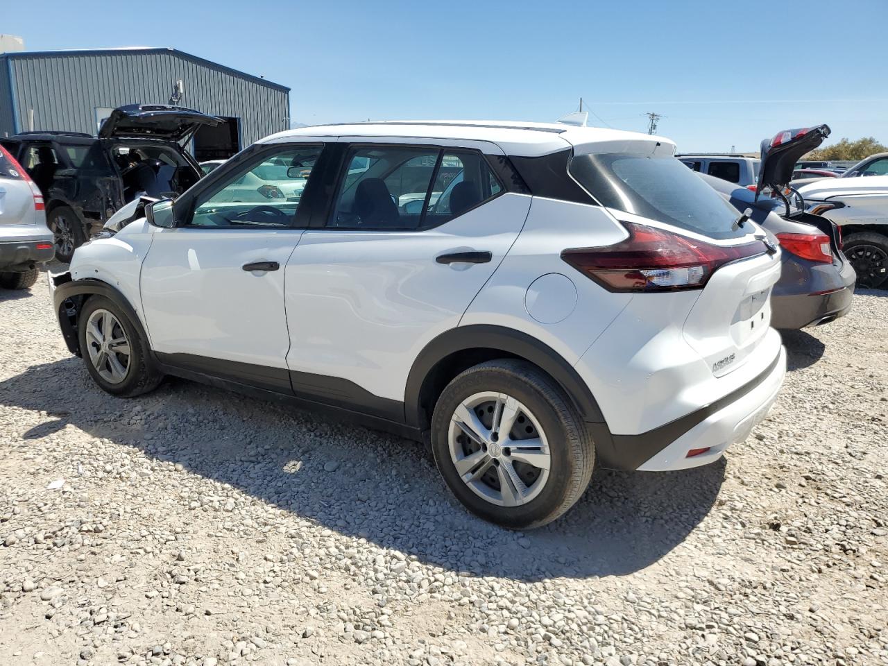 NISSAN KICKS S