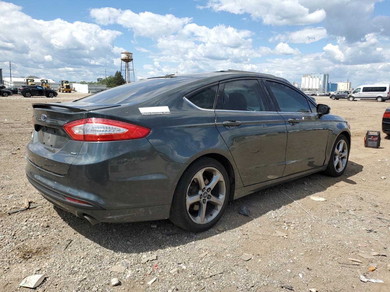 FORD FUSION SE