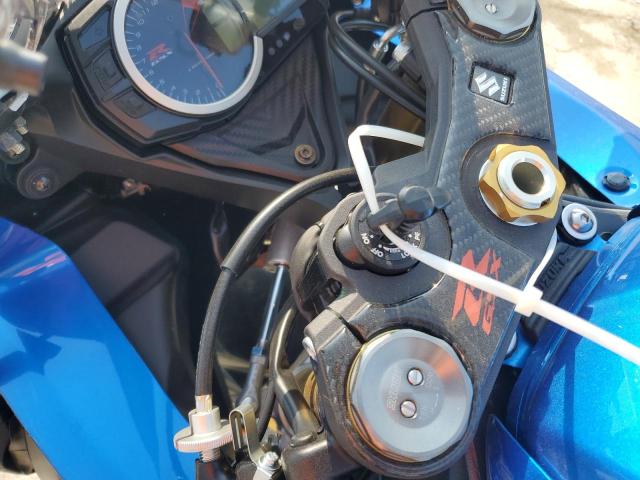 2025 SUZUKI GSX-R750 - JS1GR7MA7S7102044