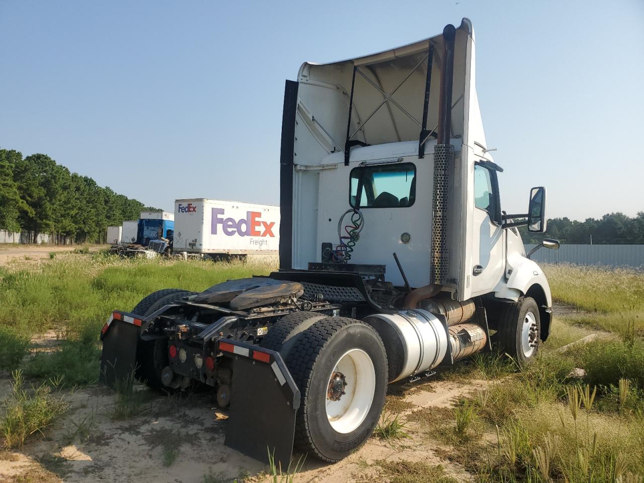 Lot #3285592311 2016 KENWORTH T680