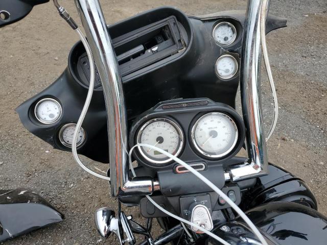 2011 HARLEY-DAVIDSON FLTRX 1HD1KHM18BB647896