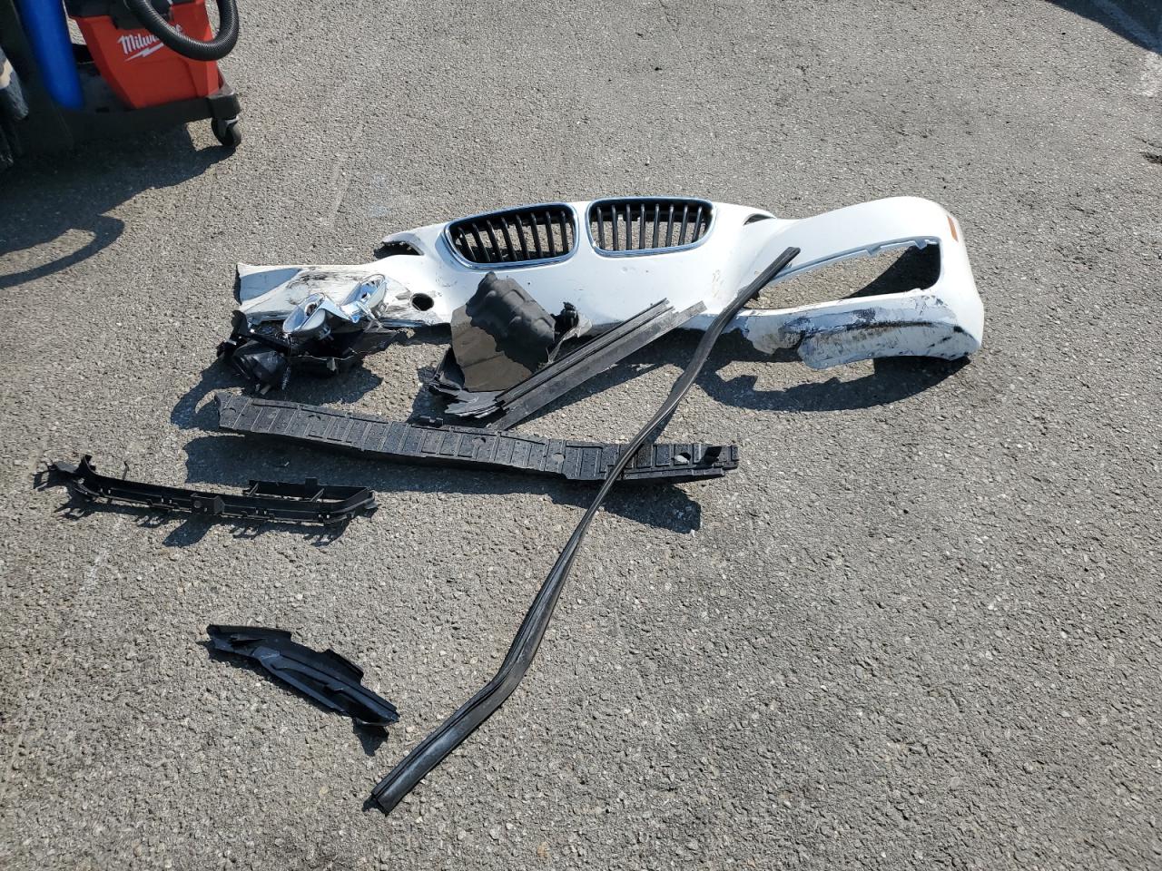 BMW 2 SERIES I SULEV