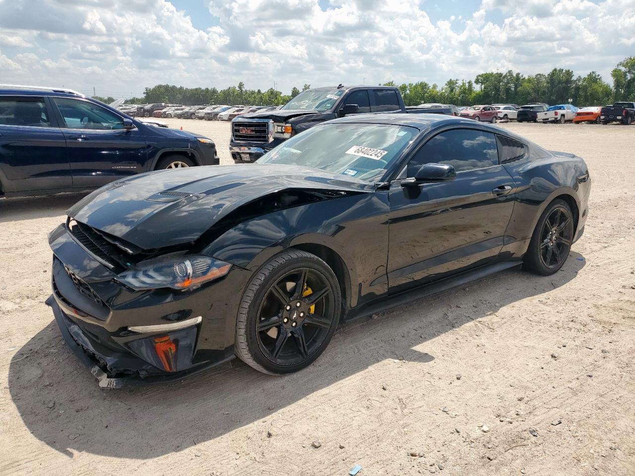 FORD MUSTANG
