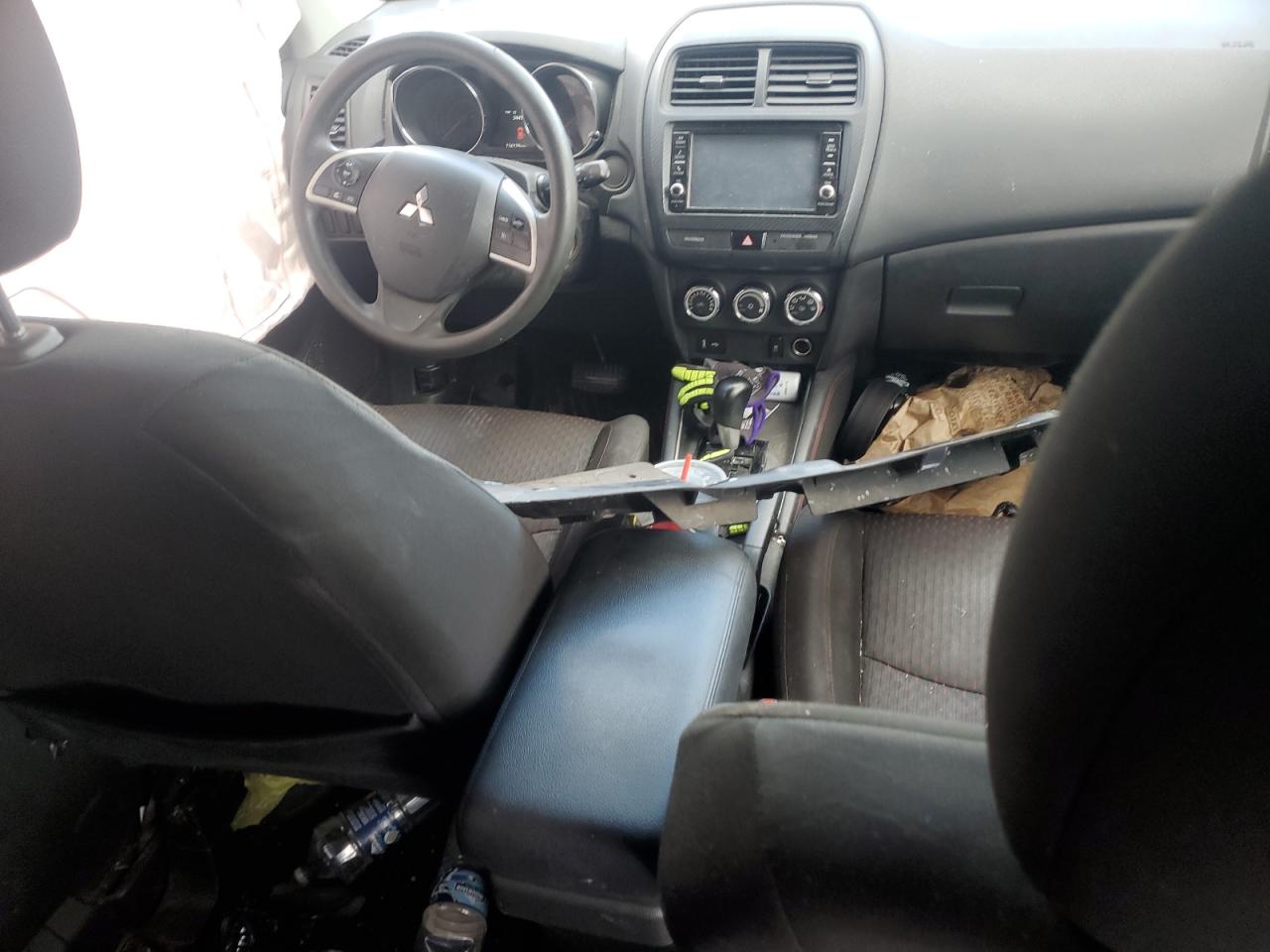 MITSUBISHI OUTLANDER ES