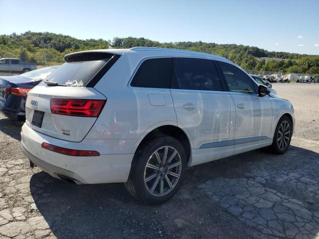 2017 AUDI Q7 PREMIUM WA1LAAF7XHD033090