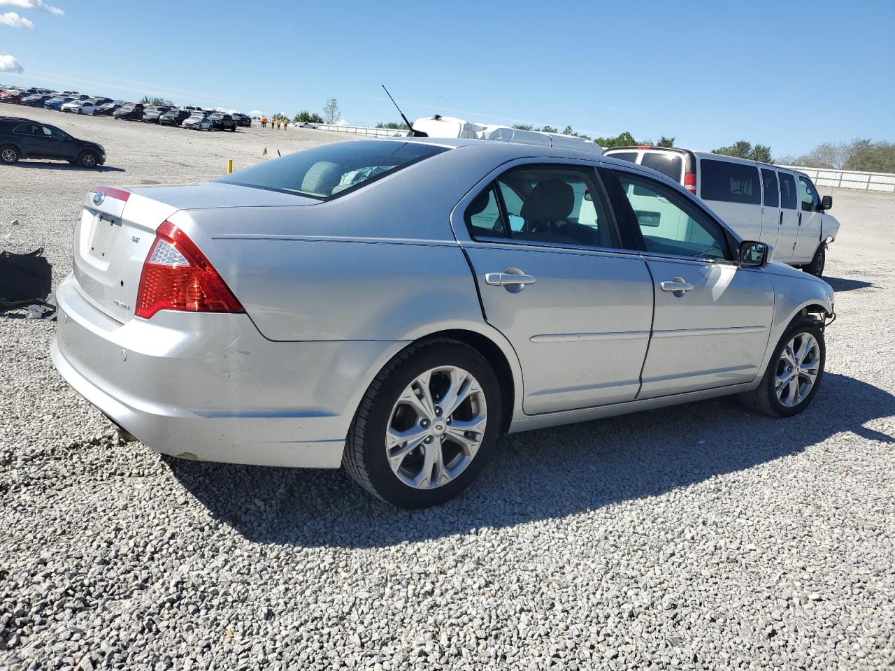 FORD FUSION SE