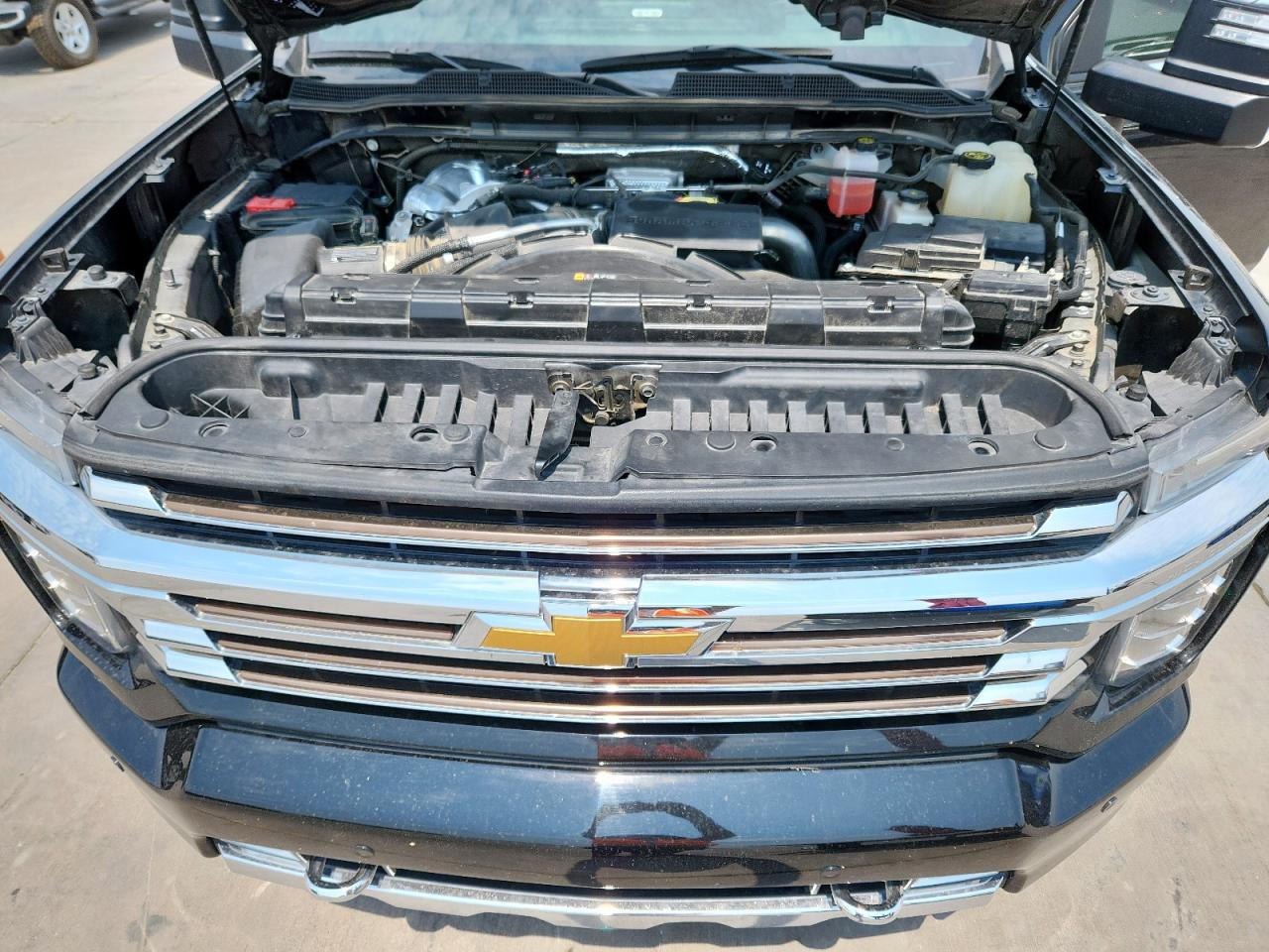 CHEVROLET SILVERADO K2500 HIGH COUNTRY