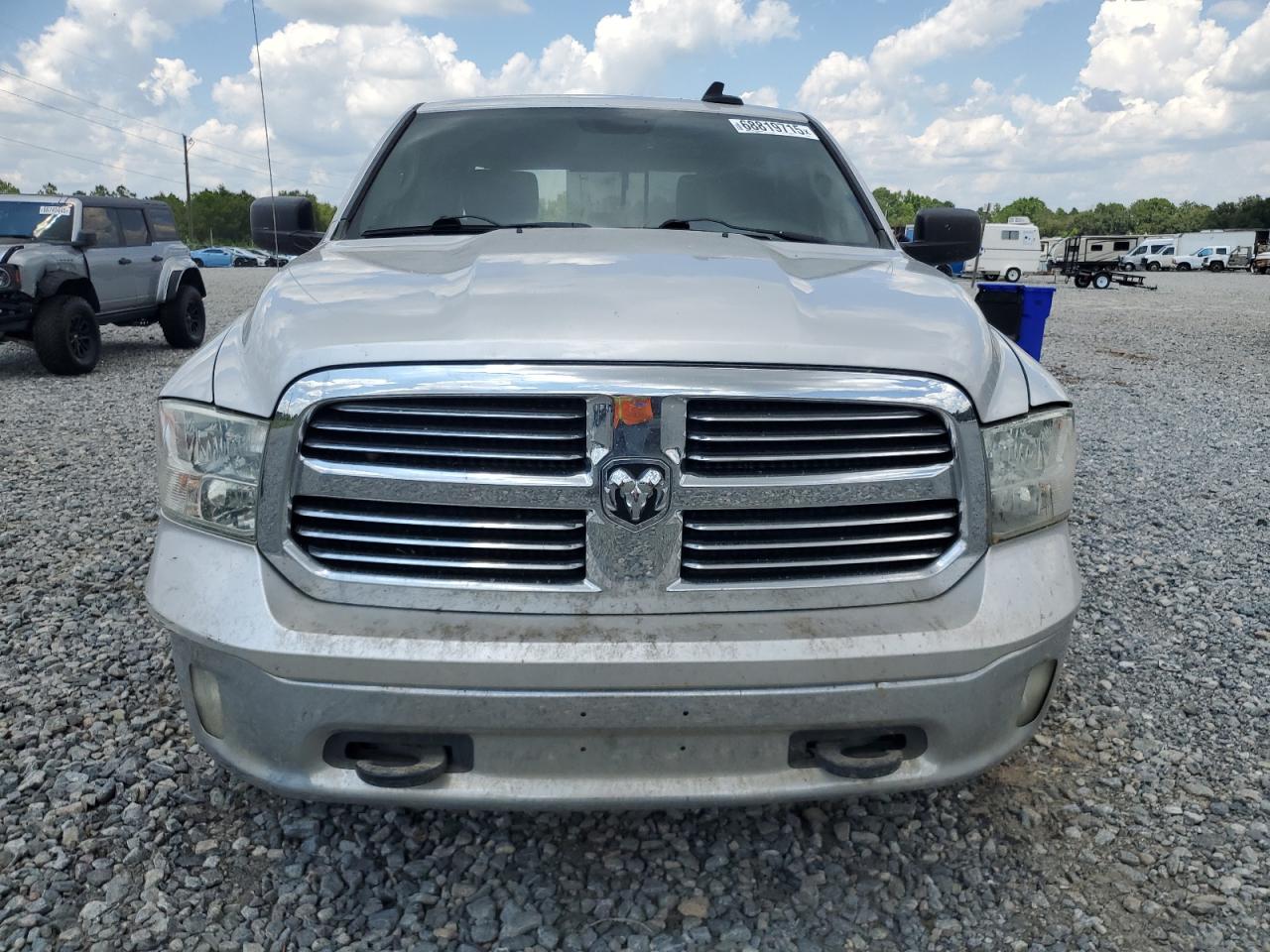 RAM 1500 SLT