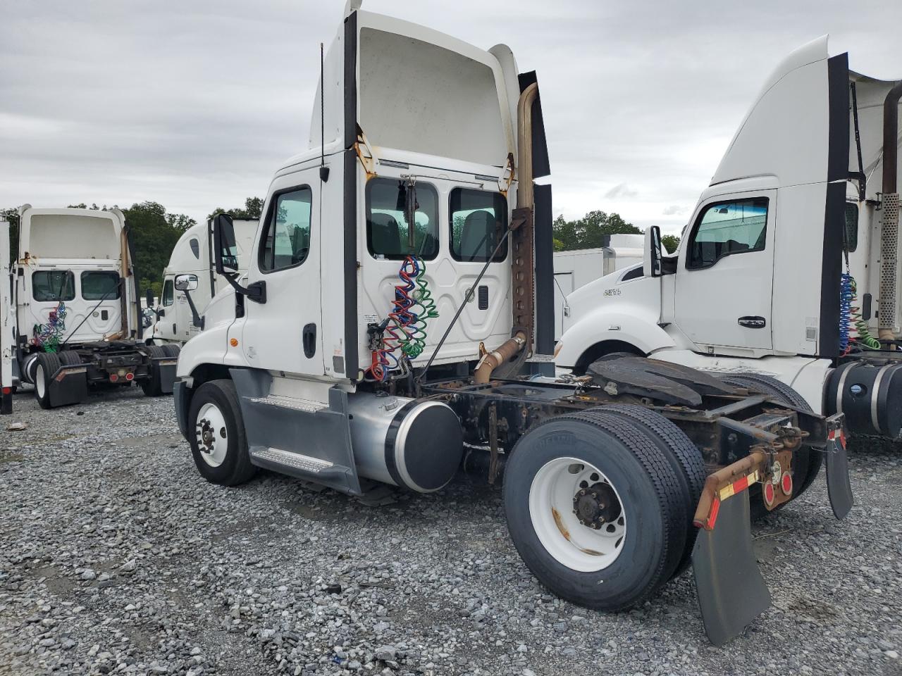 Lot #3285586266 2015 FREIGHTLINER CASCADIA