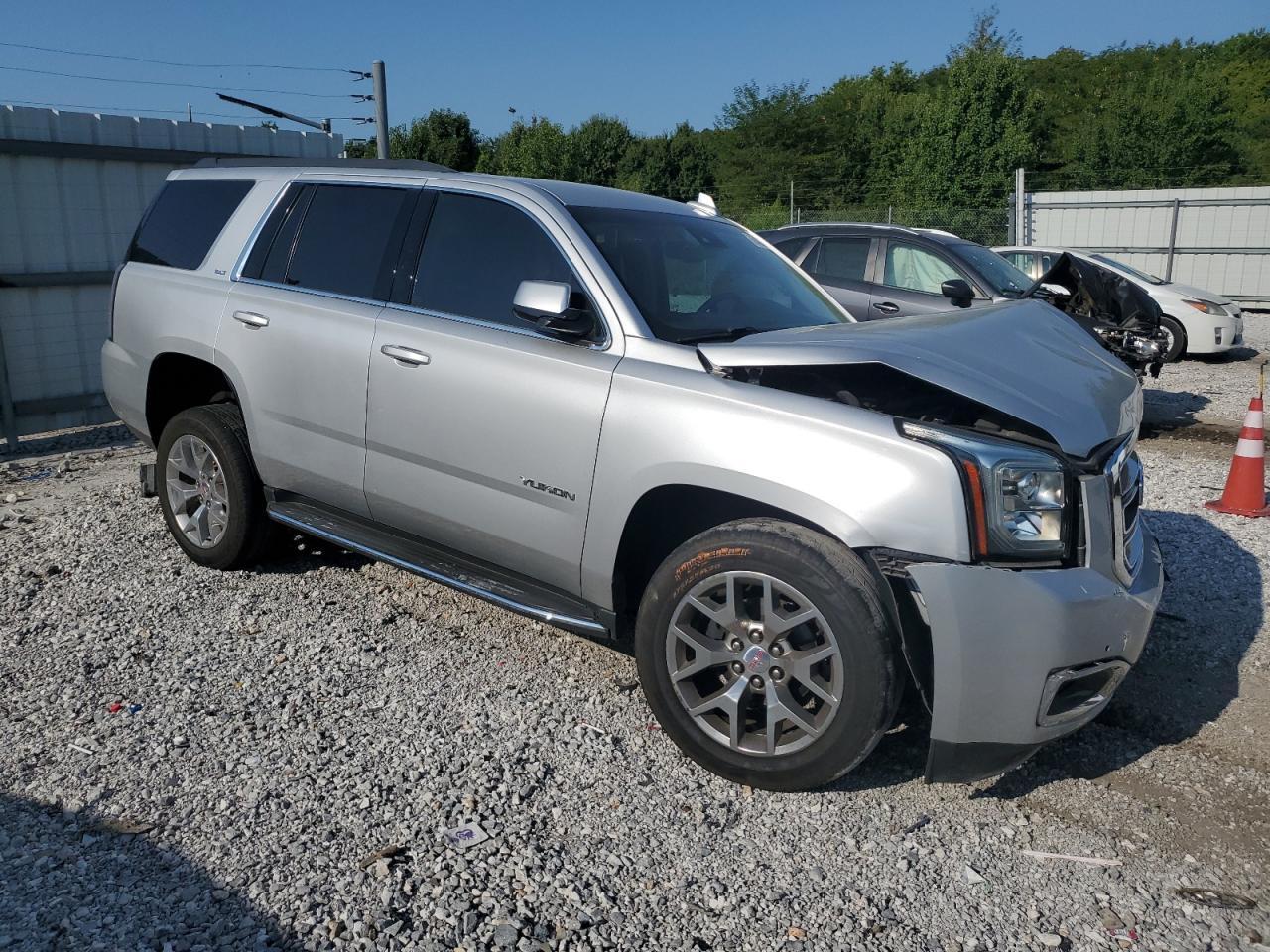 GMC YUKON SLT
